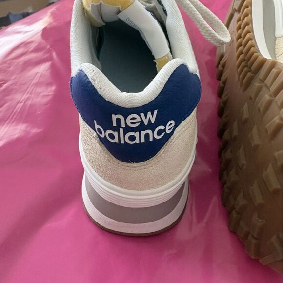 New Balance 574 Women's sneaker Linen/Indigo size 5.5 suede mesh lightweight - Picture 6 of 13